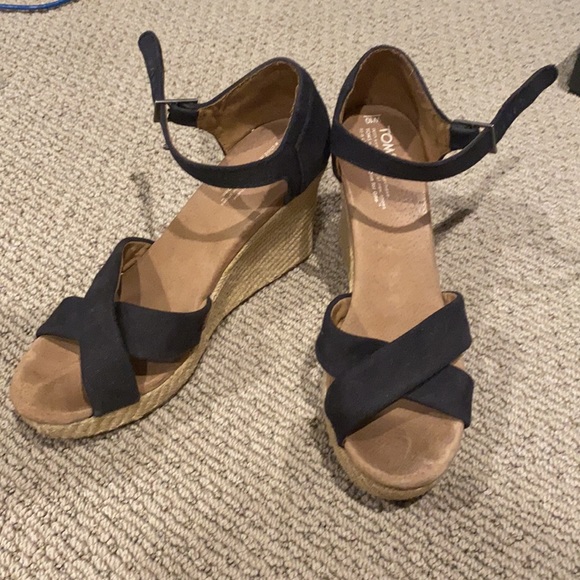 Toms black wedge sandals size 10 - Picture 2 of 4